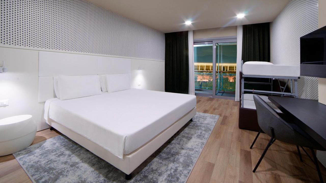 Holiday Inn Nola - Naples Vulcano Buono By Ihg מראה חיצוני תמונה